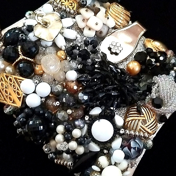 NWT Repurposed Vintage Jewelry Collage Beaded Metal Frame Handbag - Picture 5 of 16